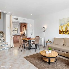 Ruime woning aan golfbaan