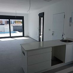 Geschakelde woning in Daya Nueva