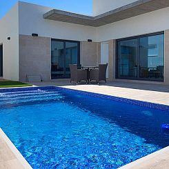 Geschakelde woning in Daya Nueva