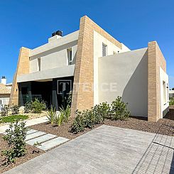 Vrijstaande woning in Algorfa