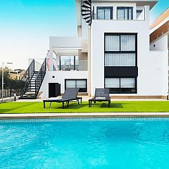 Vrijstaande woning in Algorfa