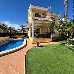 Geschakelde woning in Orihuela