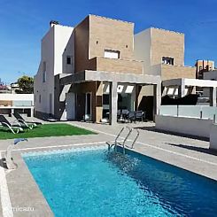 Twee-onder-een-kap villa Domicil de Luxe 21 gasten