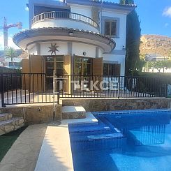 Geschakelde woning in Golf Bahia