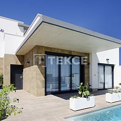 Vrijstaande woning in San Miguel de Salinas