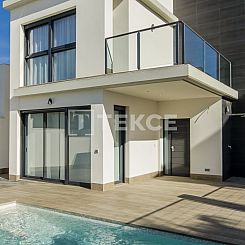 Vrijstaande woning in San Miguel de Salinas