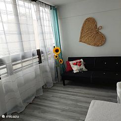 Modern appartement met zwembad en zeezicht