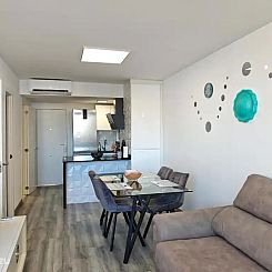 Modern appartement met zwembad en zeezicht