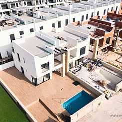 Vrijstaande woning in Punta Prima