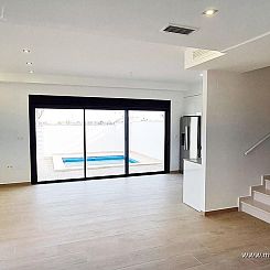 Vrijstaande woning in La Zenia