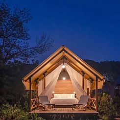 Glamping Couple
