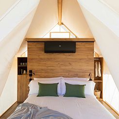 Glamping Couple + sanitair