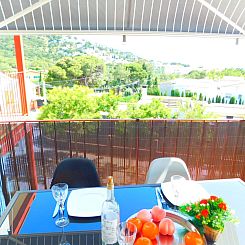 Appartement Wohnung mit 2 Schlafzimmern, Schwimmbad und Park