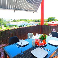 Appartement Wohnung mit 2 Schlafzimmern, Schwimmbad und Park