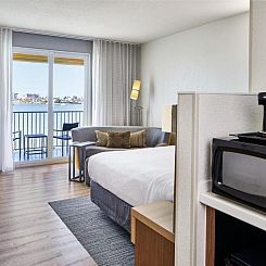 Courtyard by Marriott St. Petersburg Clearwater/Madeira Beac