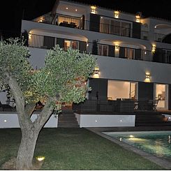 Vakantiehuis Villa mit Charme - Privatpool für Familien