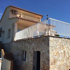 Vakantiehuis Gemütliches Ferienhaus mit Pool und Meerblick