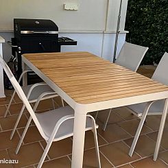 Huis met BBQ en zwembad op resort