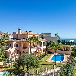 Luxe villa met panoramisch zeezicht