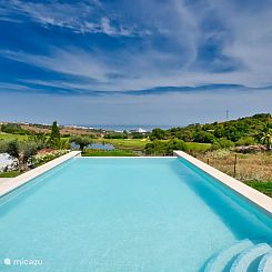Golf villa For Blanca