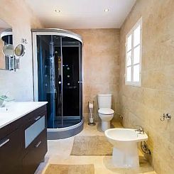 Villa, verwarmd zwembad, zeezicht