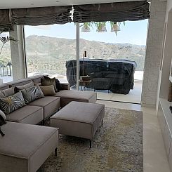 Appartement Exklusives Neubau-Penthouse mit Meerblick und Po
