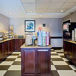 Hampton Inn West Springfield