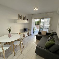 Appartement LA PINEDA HOLIDAY APARTMENT