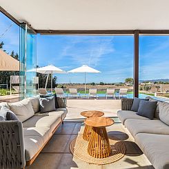 Vakantiehuis Luxuriöse Villa mit beheiztem Pool für 8 Pers