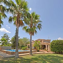 Vakantiehuis Tiraset