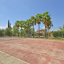 Vakantiehuis Tiraset