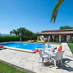 Vakantiehuis Schönes Ferienhaus in Alcúdia mit Großem Poo