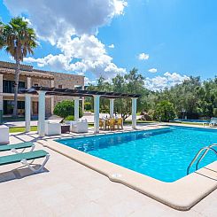 Vakantiehuis Schönes Landhaus mit Pool für 10 Personen in 