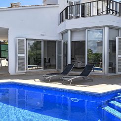 Vakantiehuis Villa "Calma" mit privatem Pool und Meerblick