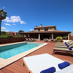 Vakantiehuis Große Villa auf dem Lande in der Nähe von Pol
