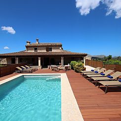 Vakantiehuis Große Villa auf dem Lande in der Nähe von Pol