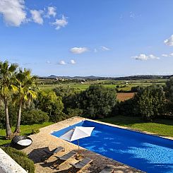 Vakantiehuis Ibizenkisches Haus mit Pool und Beachvolley-Bli