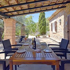 Vakantiehuis Finca mit Bergblick, Schwimmbad und Klimaanlage