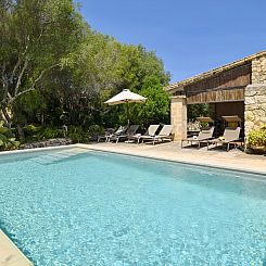 Vakantiehuis Finca mit Ruhe und Infinity-Pool