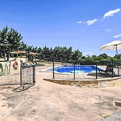 Vakantiehuis Finca mit großem eingezäunten Pool und Klimaa