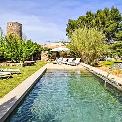 Vakantiehuis Luxuriöse Villa mit Pool und Klimaanlage für 