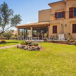 Vakantiehuis Villa mit 5 Schlafzimmern und Pool auf dem Land