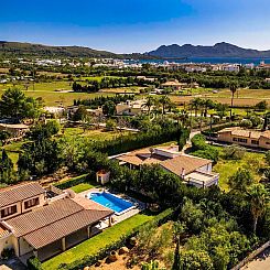 Vakantiehuis Tolle Ferienvilla Barraca mit privatem Pool