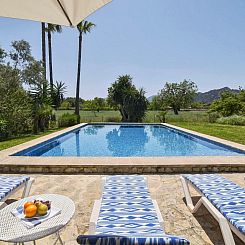 Vakantiehuis Haus mit Schwimmbad für 6 Personen 5 min vom M