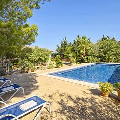 Vakantiehuis Modernes Landhaus mit Pool, Klimaanlage und WLA