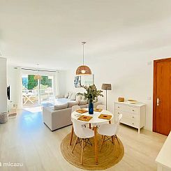 Ruim appartement 50m naar strand