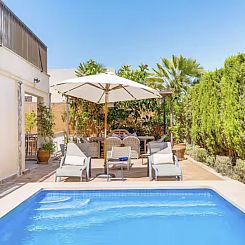 Vakantiehuis Villa mit Pool in Cala Estancia, nahe Palma