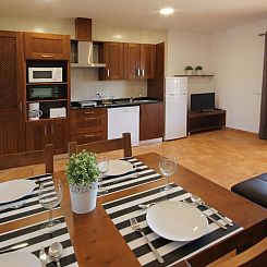 Appartement Wohnung mit Pool, Garten, Terrasse und Grill