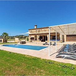Vakantiehuis VILLA LORENZO MANACOR by PriorityVillas