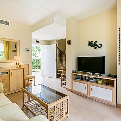 Vakantiehuis Schönes Ferienhaus in Urbanització El Paraís